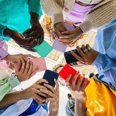Adolescentes enfrentam impactos das telas na era digital e suas consequências