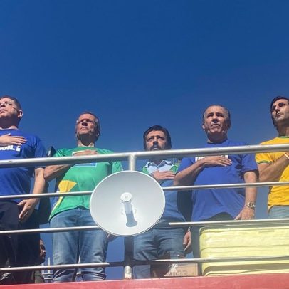Bolsonaristas se reúnem na Avenida Paulista com ausências notáveis no ato