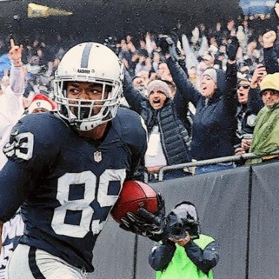 Amari Cooper demonstra talento ao retornar ao time dos Raiders