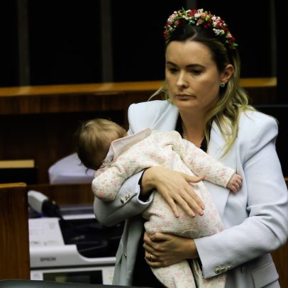 Conselho Tutelar é acionado após deputada levar bebê a protesto na Câmara