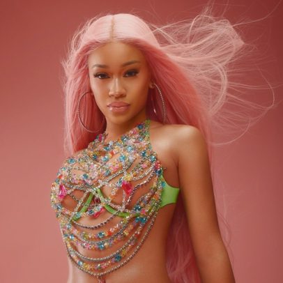Saweetie lança EP 'Hella Pressure' e convida fãs a ouvirem agora