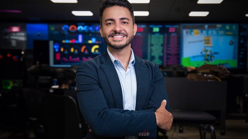 André Oliveira, sócio e presidente da Motorista PX: "A ideia de criar a empresa veio do meu sócio, um ex-motorista de caminhão. Ele percebeu a falta de novos profissionais na estrada e o envelhecimento da classe, especialmente nas rodovias” (Foto: Motorista PX/Divulgação)