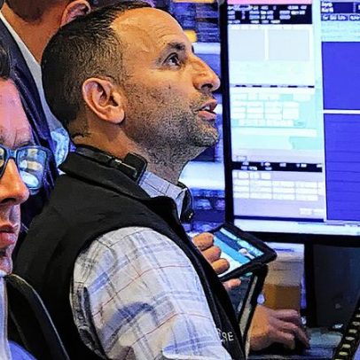 Investidores pequenos abandonam ações de tecnologia em busca de segurança financeira