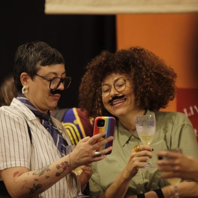 Bigode de Paulo Leminski se torna símbolo da homenagem na Flip 2025