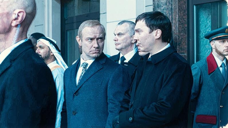 Jude Law como Vladimir Putin em 'The Wizard of the Kremlin' (Foto: Reprodução)