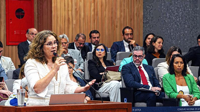 A procuradora regional da República Eugênia Gonzaga, presidente da Comissão Especial Sobre Mortos e Desaparecidos Políticos, durante sessão do CNJ (Conselho Nacional de Justiça) em dezembro de 2024 (Foto: G. Dettmar/Ag. CNJ)