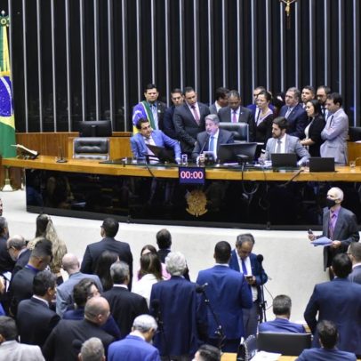 Brasil não consegue conter avanço das fake news na sociedade atual