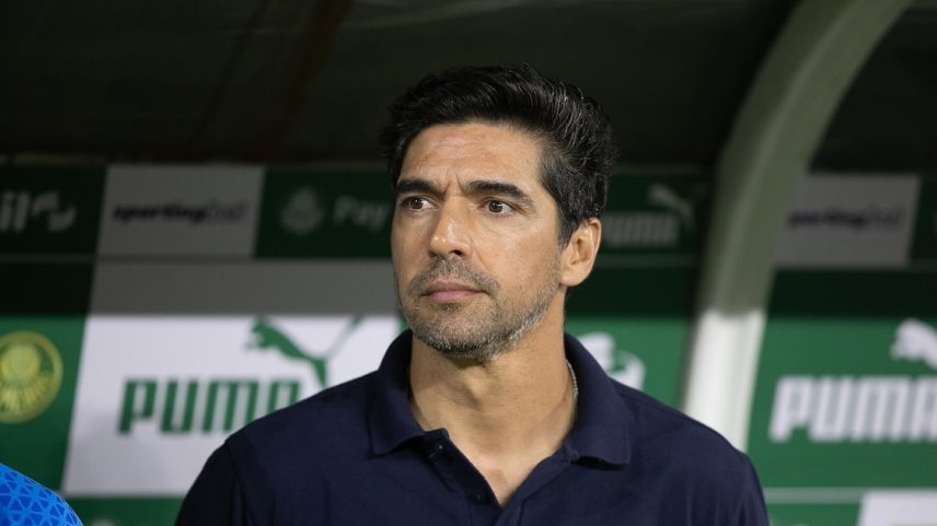 Abel Ferreira foi cobrado e xingado pela torcida após eliminação da Copa do Brasil (Foto: Alex Silva/Estadão)