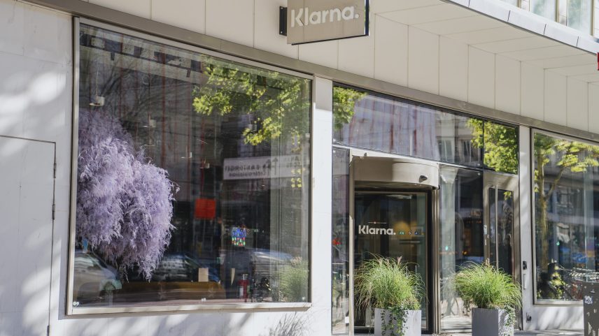 Escritório da startup sueca Klarna: a empresa já movimenta bilhões com crédito parcelado sem juros (Foto: Klarna/Divulgação)