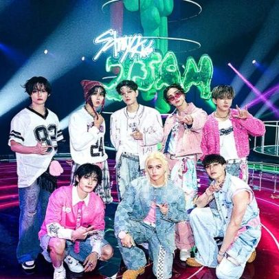 Grupos de K-Pop disputam o primeiro lugar na parada Billboard 200 na próxima semana