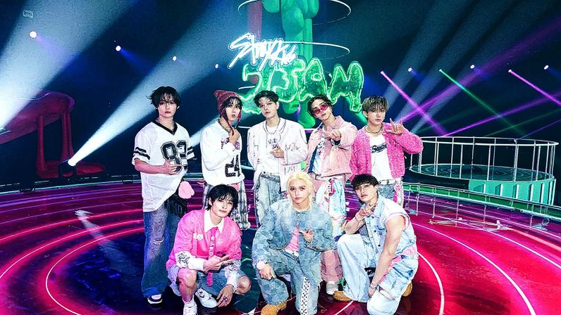 Esta semana, os Contenders analisam se 'Karma' do Stray Kids ou a trilha sonora de 'KPop Demon Hunters' será a número um. (Foto: Reprodução)