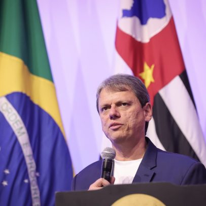 Tarcísio aumenta engajamento nas redes ao comentar sobre Bolsonaro