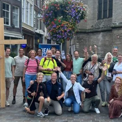 Evangelistas convertem 36 pessoas ao cristianismo na Holanda apesar de resistência