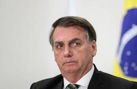 Ex-presidente participou por telefone de manifestação e um de seus filhos postou em rede social