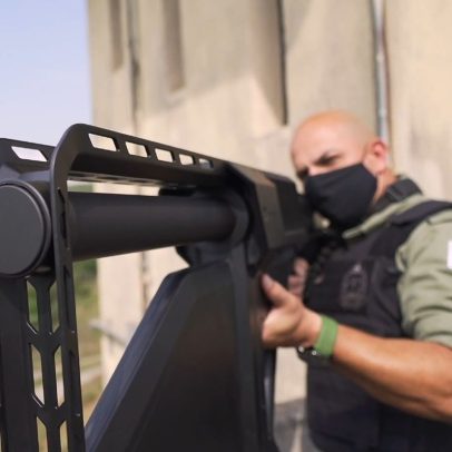 Drones facilitam tráfico de drogas e celulares, desafiando autoridades estaduais