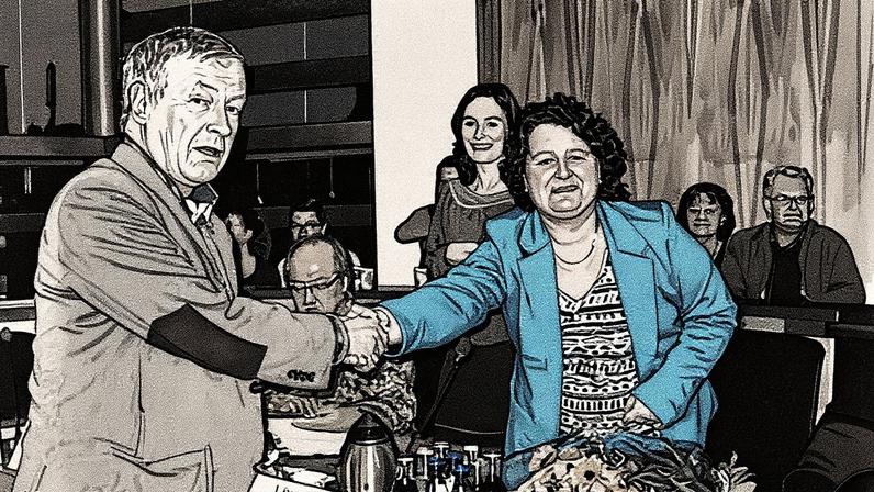 Lilian Janse na posse de seu cargo de vereadora na Câmara Municipal de Vlissingen em 27 de março de 2014. (Foto: Reprodução)