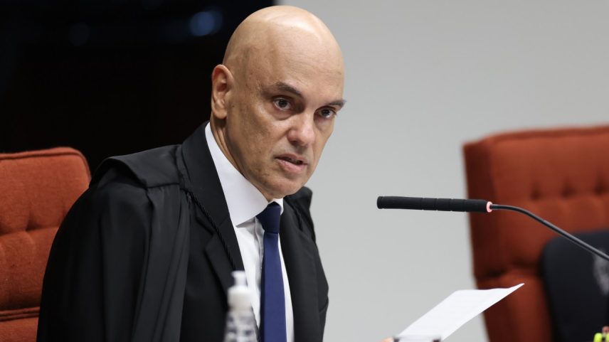 Ministro Alexandre de Moraes durante julgamento da denúncia da PGR contra Jair Bolsonaro e outros sete acusados de tentativa de golpe - 26/03/2025 (Foto: Antonio Augusto/STF/Divulgação)