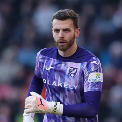 Nottingham Forest avança na contratação do goleiro Angus Gunn, ex-Norwich City