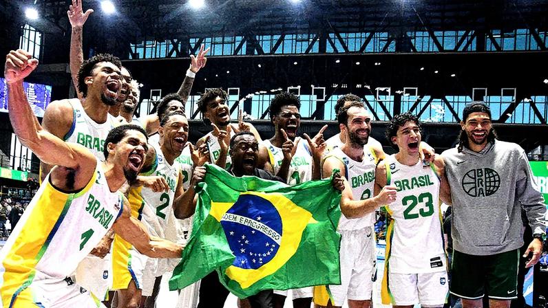 Brasileiros celebram vitória sobre os EUA na semifinal (Foto: Reprodução)