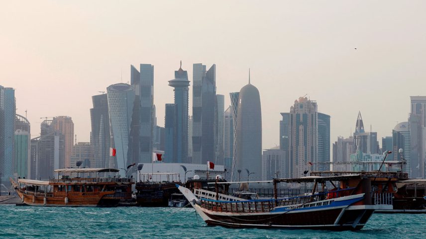 Vista do horizonte de Doha em julho. (Foto: KARIM JAAFAR/AFP via Getty Images)