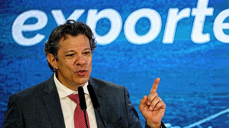 Haddad durante cerimônia para incentivar exportação (Foto: Reuters/Adriano Machado)