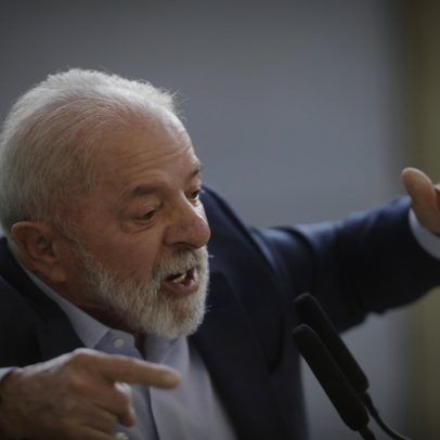 Lula afirma que big techs devem se regular ou deixar o Brasil