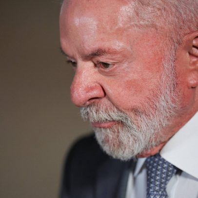 Lula alerta Kassab sobre riscos de centrão e oposição agirem contra o país
