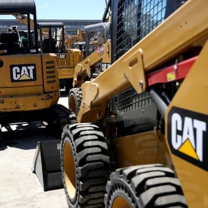 Caterpillar e Eaton enfrentam impactos de tarifas e questionam comércio em 2025
