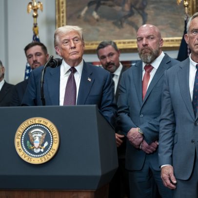 Trump reinstitui teste de aptidão física nas escolas com foco em barras e flexões