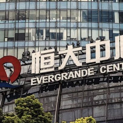Evergrande colapsa e abala o setor imobiliário chinês e a economia global