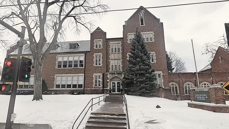 Escola Católica Annunciation em Minneapolis, Minnesota. (Foto: Google Maps)