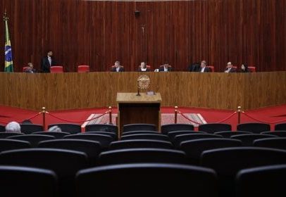 TSE dá posse a dois novos ministros escolhidos por Lula