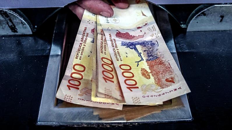 Investidores observam resultados eleitorais como indicador do apoio às políticas de Milei (Foto: Reprodução)
