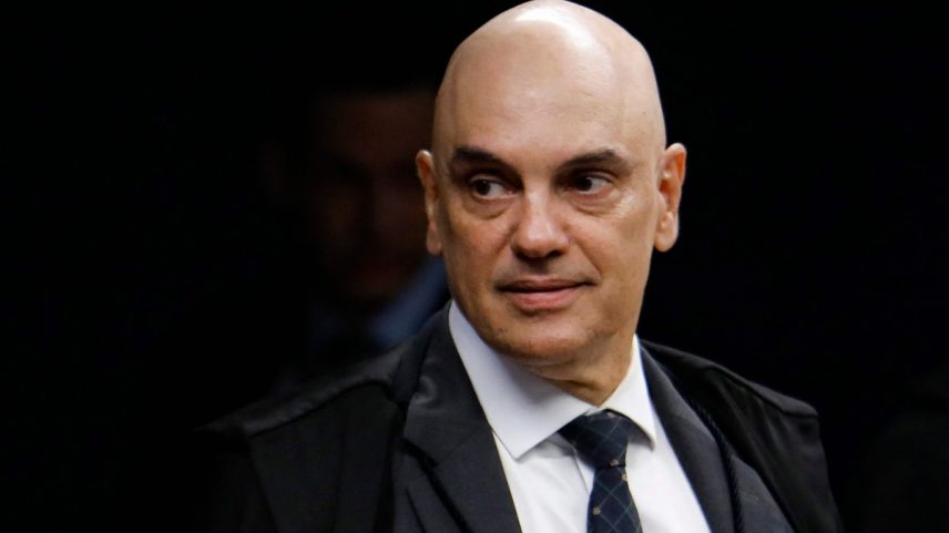 Ministro do Supremo Tribunal Federal (STF) Alexandre de Moraes durante sessão no tribunal no último dia 5 de agosto (Foto: Sergio Lima/AFP)