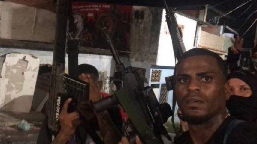Rugal, apontado pela PM como um dos principais traficantes da Serrinha, foi preso na sexta-feira (Foto: Redes sociais)