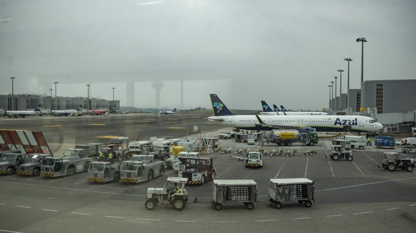 Movimentação no Aeroporto Viracopos em Campinas (SP); Avião pousou sob declaração de pan-pan na noite de segunda (4) (Foto: Jardiel Carvalho - 9.jun.22/Folhapress)