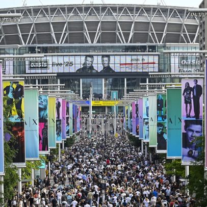 Fãs de Oasis quebram recorde de vendas de cerveja em Wembley