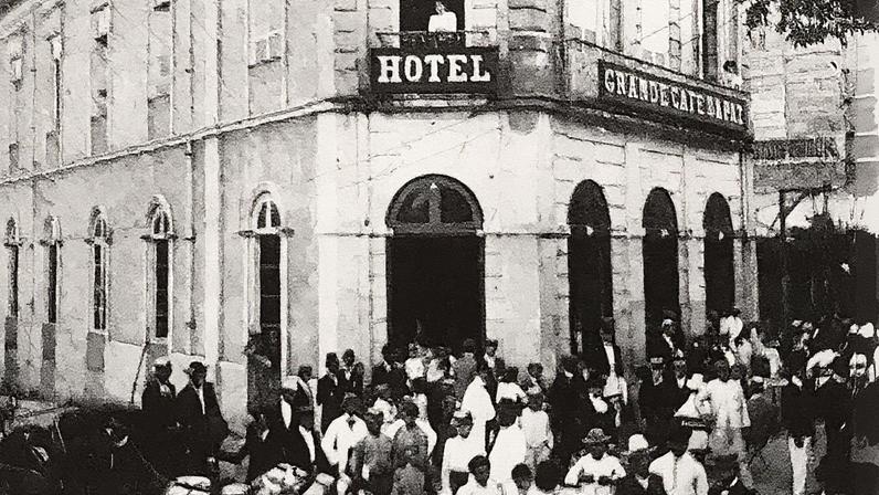 Entrada do antigo Café ou Hotel da Paz, em Belém (Foto: Reprodução)