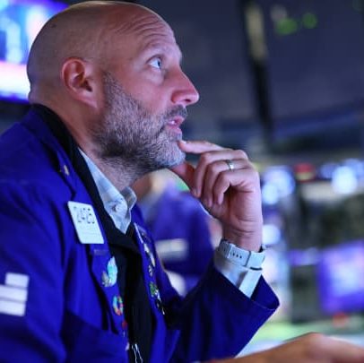 Futuros de ações sobem em meio à incerteza econômica e tarifas comerciais