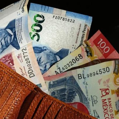 Peso mexicano se valoriza após adiamento de tarifas por Trump