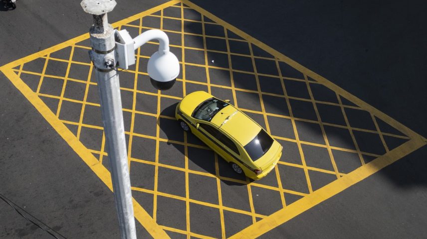 Prefeitura utiliza câmeras no monitoramento das ruas do Rio — Foto: Márcia Foletto 10/07/2025