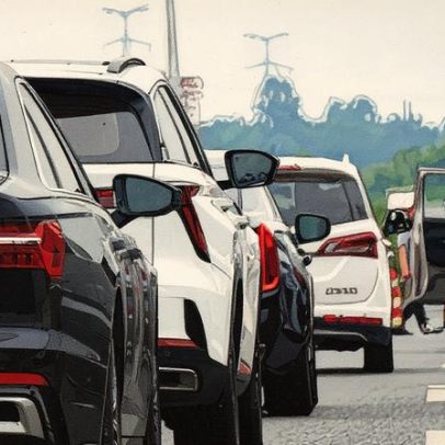 Seguro de carro atinge menor preço em 13 meses com queda nos valores