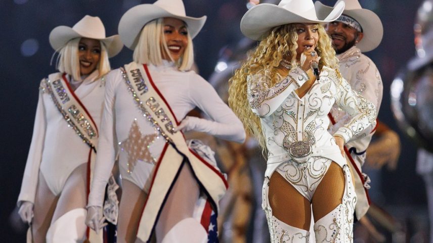 Beyoncé pode superar o SNL50 no Emmy de 2025? Olhando para trás, é difícil competir com um número redondo no prêmio de televisão. (Foto: Reprodução)