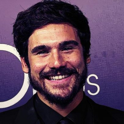 Nicolas Prattes grava filme baseado em história real em turnê pela América do Sul e EUA