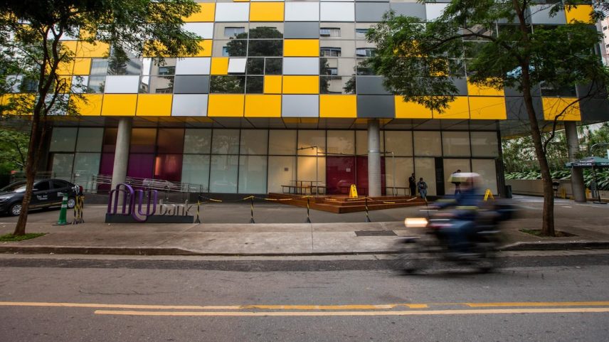Nubank fez parceria com a Claro para viabilizar sua operadora virtual. (Foto: Tiago Queiroz/Estadão - 08/06/2021)