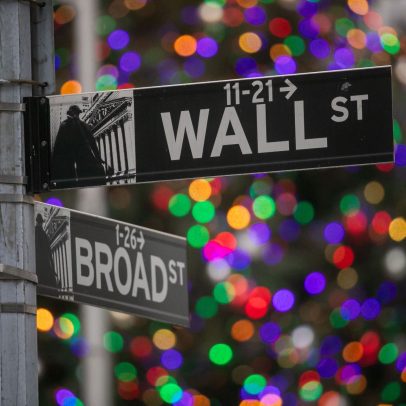 Mercados internacionais caem com aumento de tarifas de Trump e expectativa do payroll