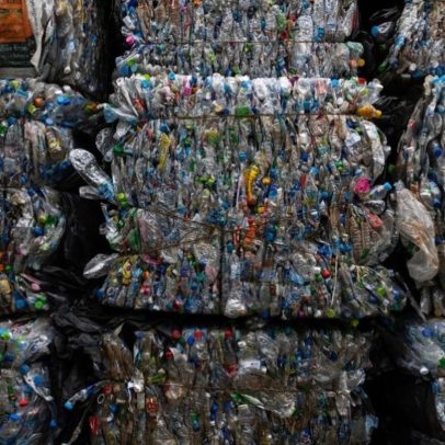 Reciclagem reduz emissão de CO₂ em mais de 2 toneladas por tonelada de resíduo