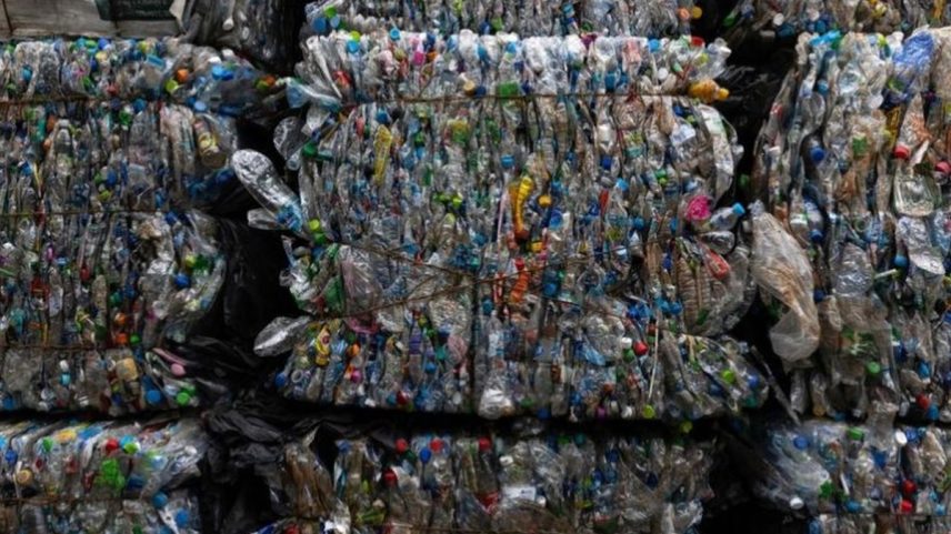 Garrafas plásticas para reciclagem (Foto: Bloomberg)