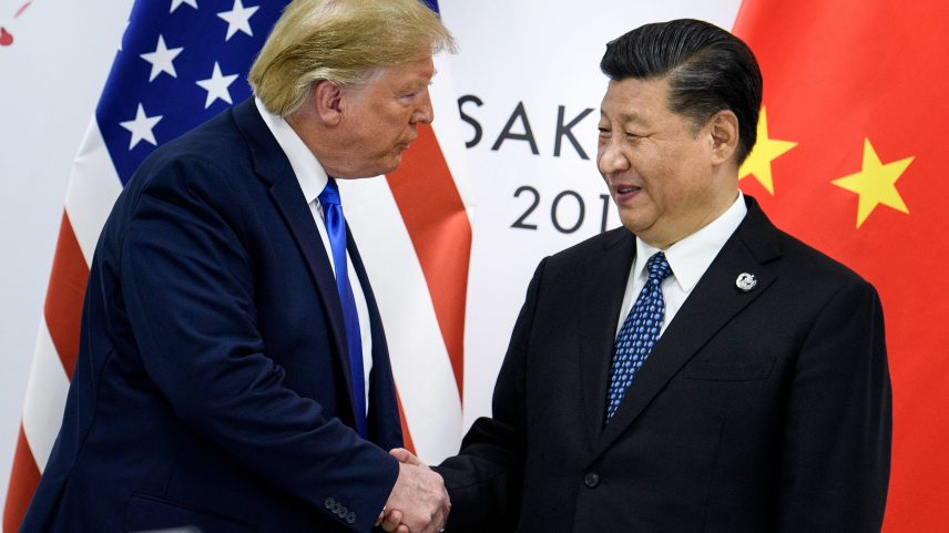 Donald Trump e Xi Jinping, presidentes dos EUA e da China, respectivamente (Foto: Brendan Smialowski/Getty Images)