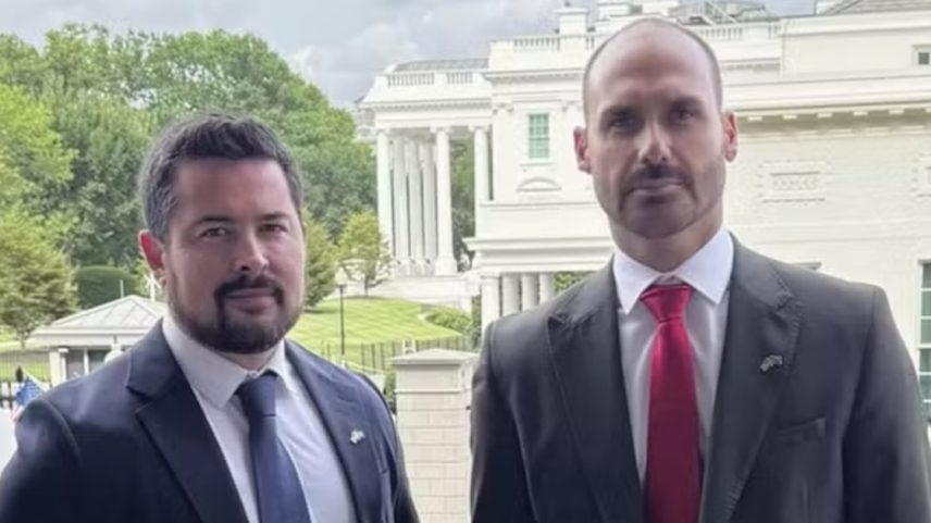 Eduardo Bolsonaro e Paulo Figueiredo comemoraram as ações de Trump como conquista pessoal (Foto: Reprodução/X)